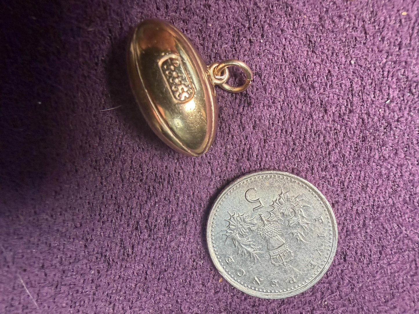 Rugby ball charm 9 ct gold