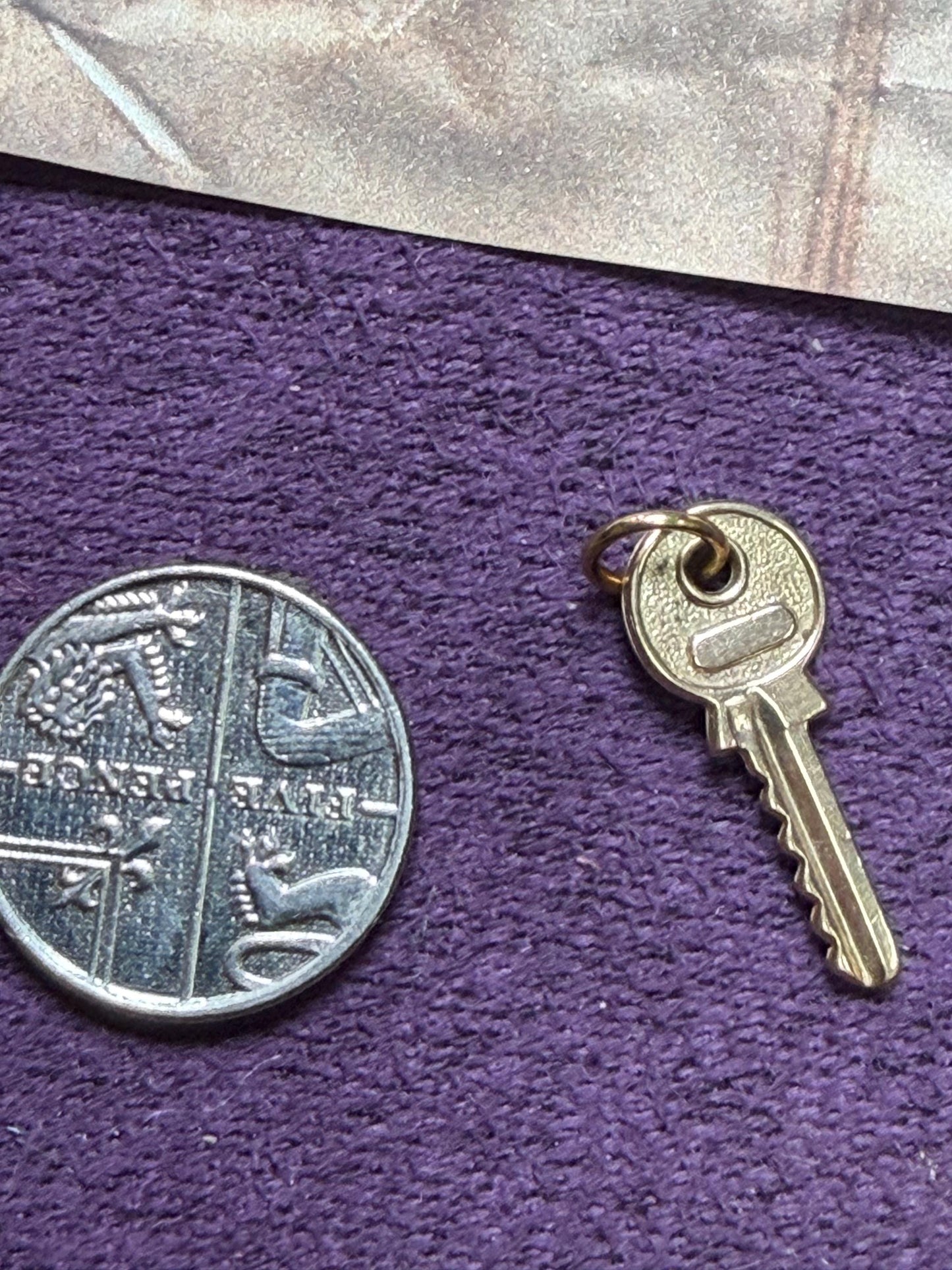 Small 9ct key charm