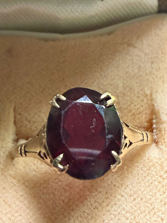 Vintage 9ct Gold Large Oval Garnet Statement Ring | 1950s-1970s