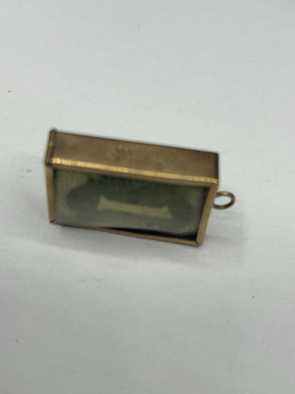 9ct gold One Pound Note - “emergency break glass”