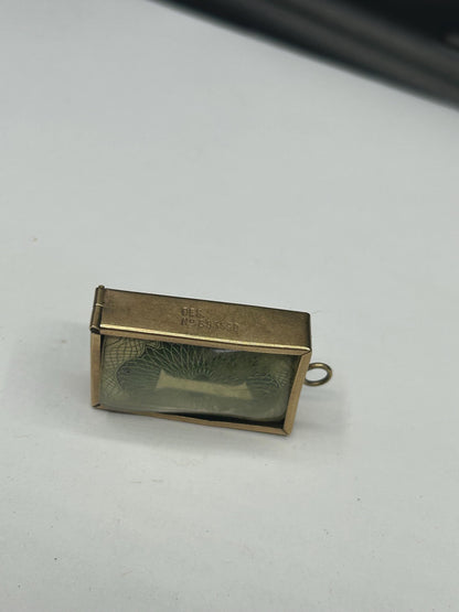 9ct gold One Pound Note - “emergency break glass”