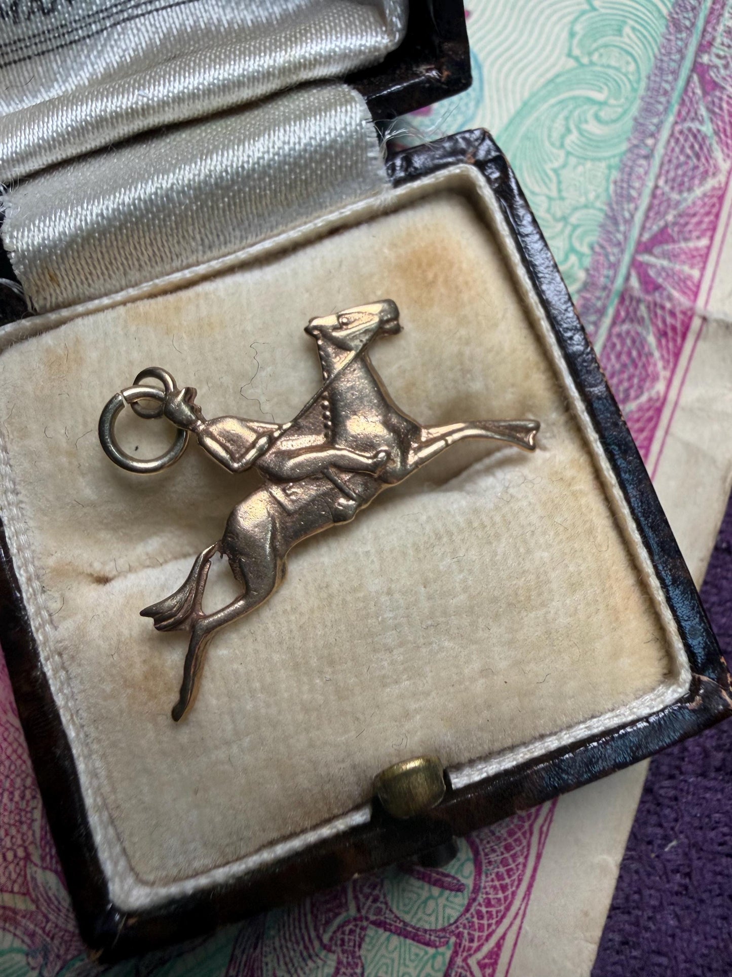 Horse with jockey 9ct gold charm