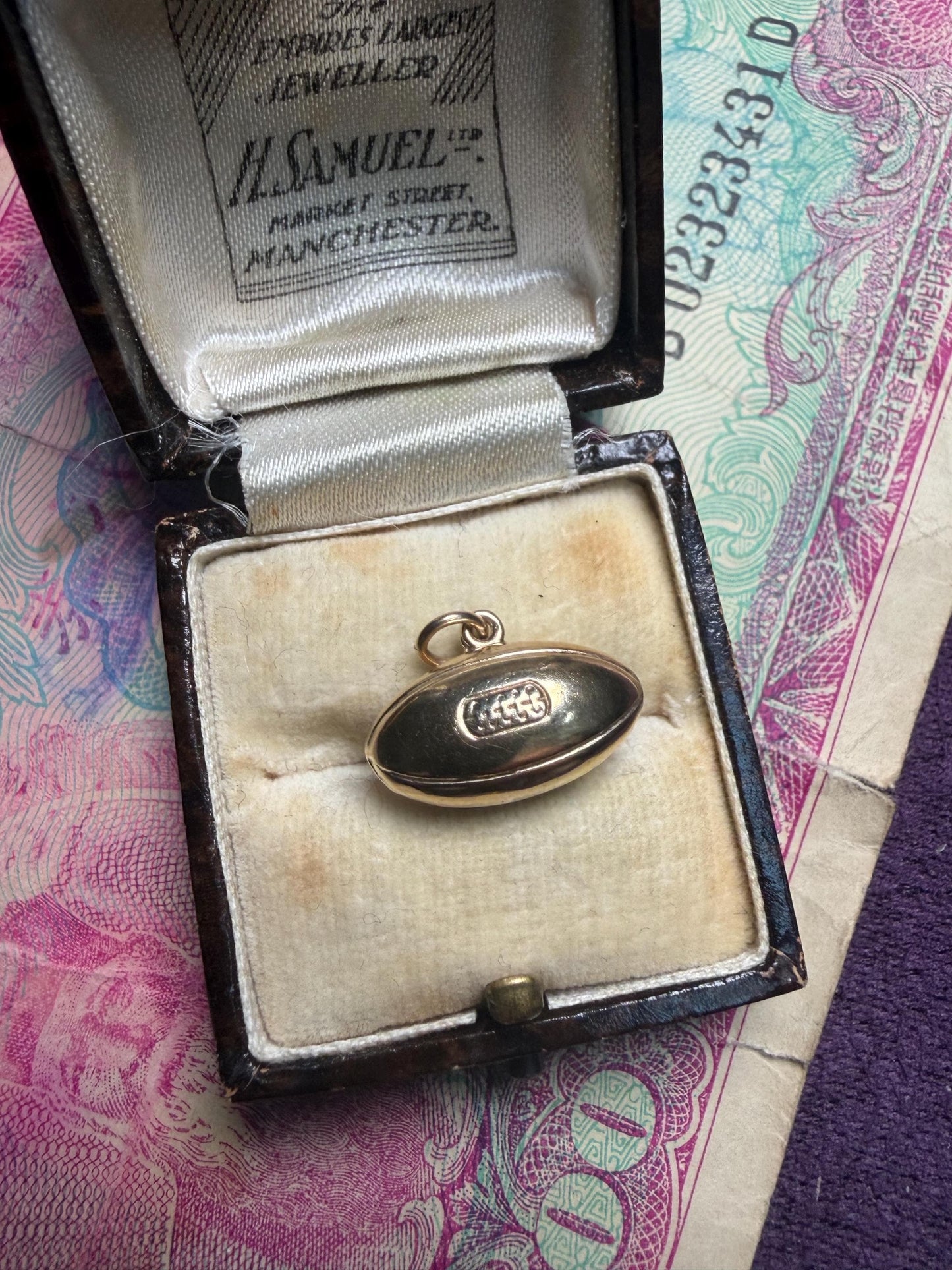 Rugby ball charm 9 ct gold