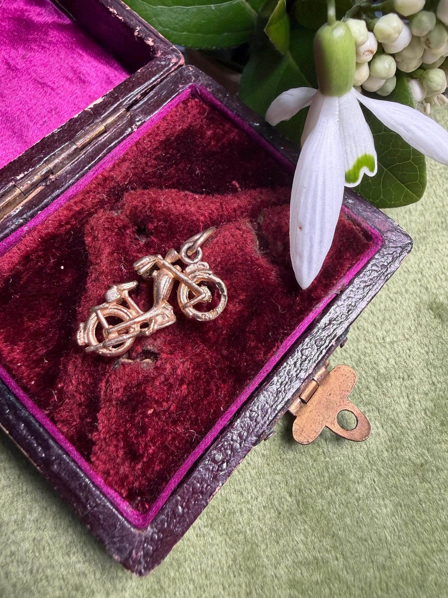 9 ct motorbike charm