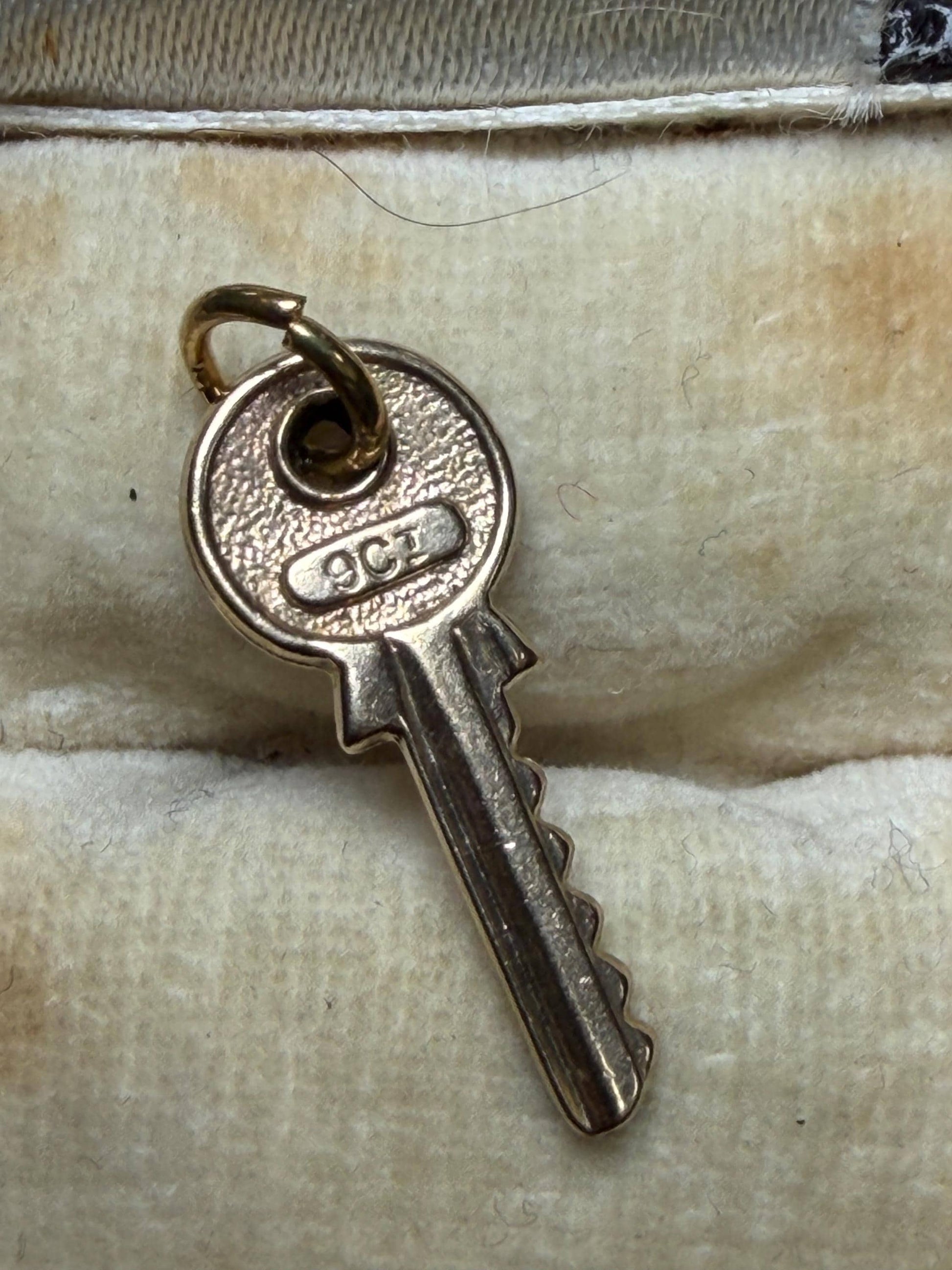 Small 9ct key charm