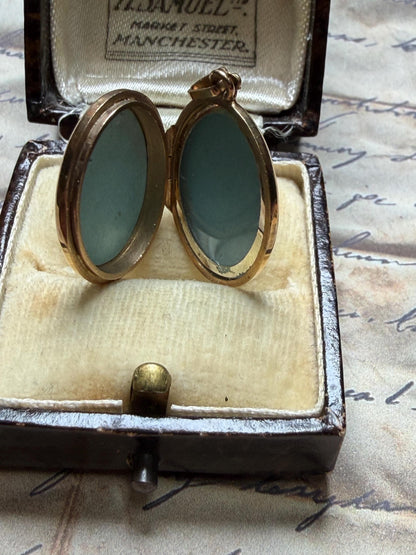 9 ct gold oval pendant beautifully engraved - quite big