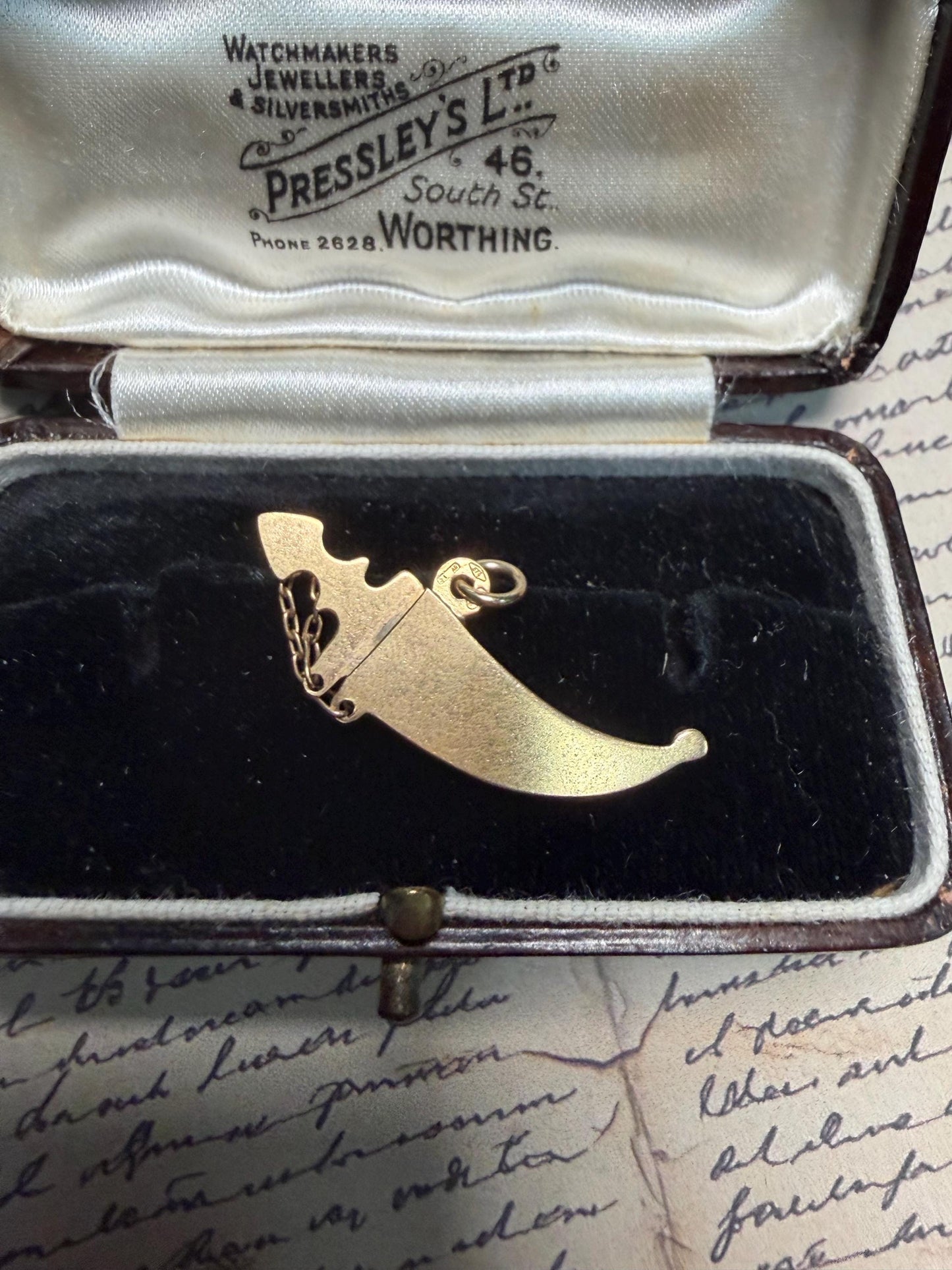 9ct tested gold Turkish knife - fully working comes out of sleeve in a chain