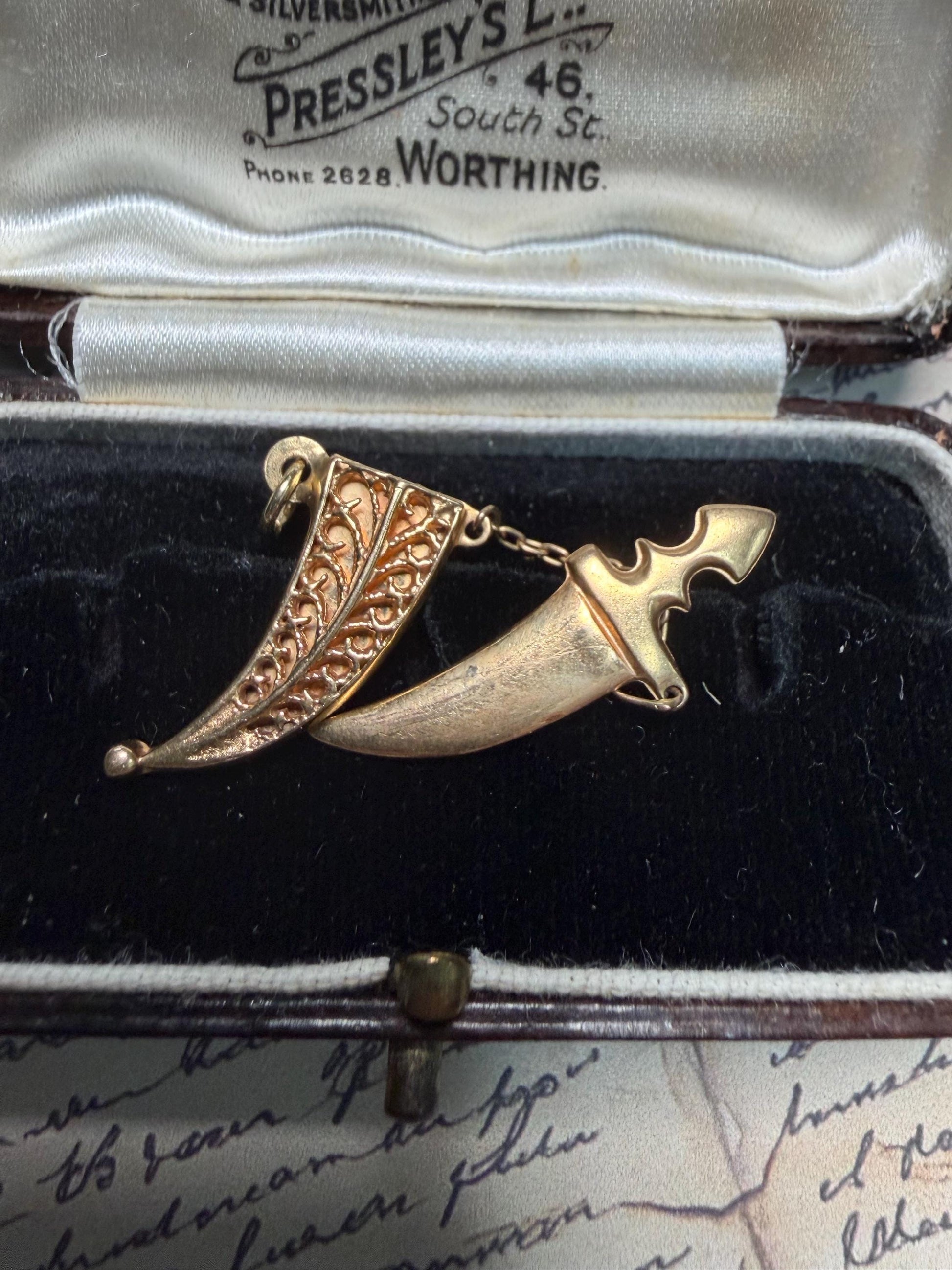 9ct tested gold Turkish knife - fully working comes out of sleeve in a chain