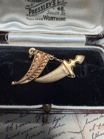 9ct tested gold Turkish knife - fully working comes out of sleeve in a chain