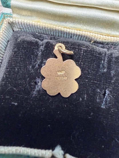 Lucky four leaf clover charm - lovely hallmarks 1.2 g 11 mx11m approx