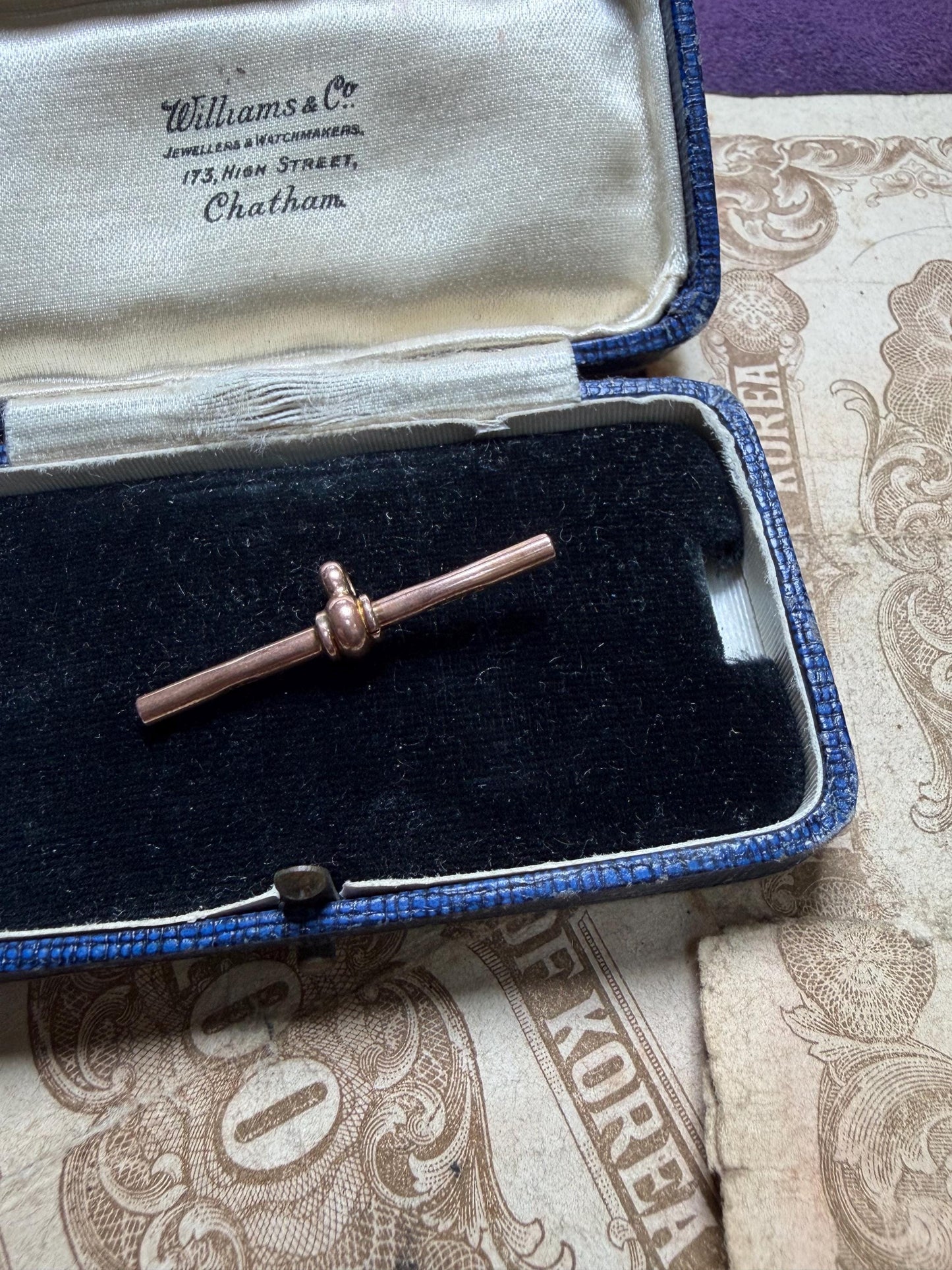 9ct rose gold T bar - excellent condition vintage/ hallmarked HHS 9 374 3.3 g