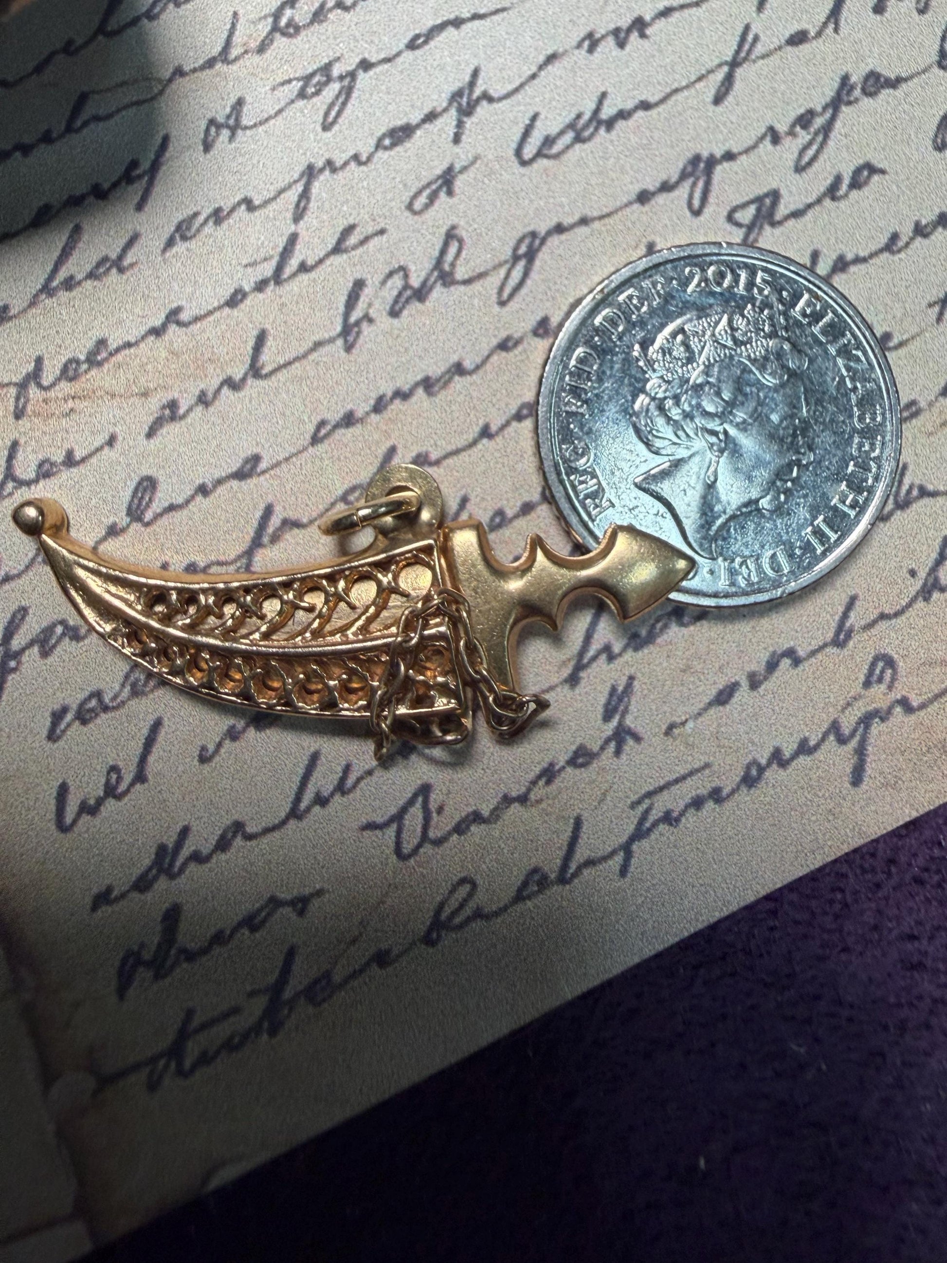 9ct tested gold Turkish knife - fully working comes out of sleeve in a chain