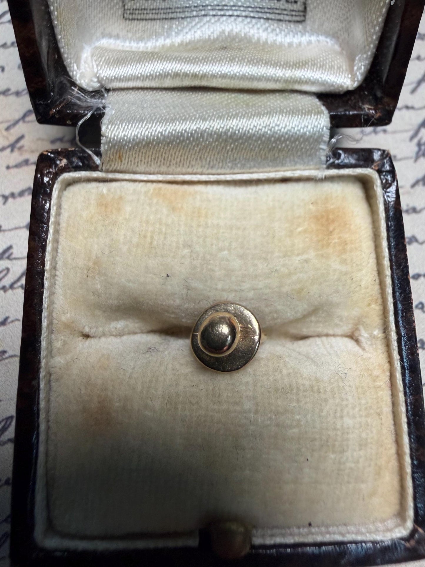 Lovely little 9 ct charm / babies dummy