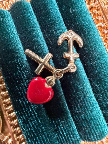 Faith Hope and Charity / 3 pendants in one / hallmarked 9ct gold - unusual enamelled red heart