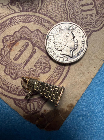 Dalek charm very unusual / hallmarked 2.08g in weight