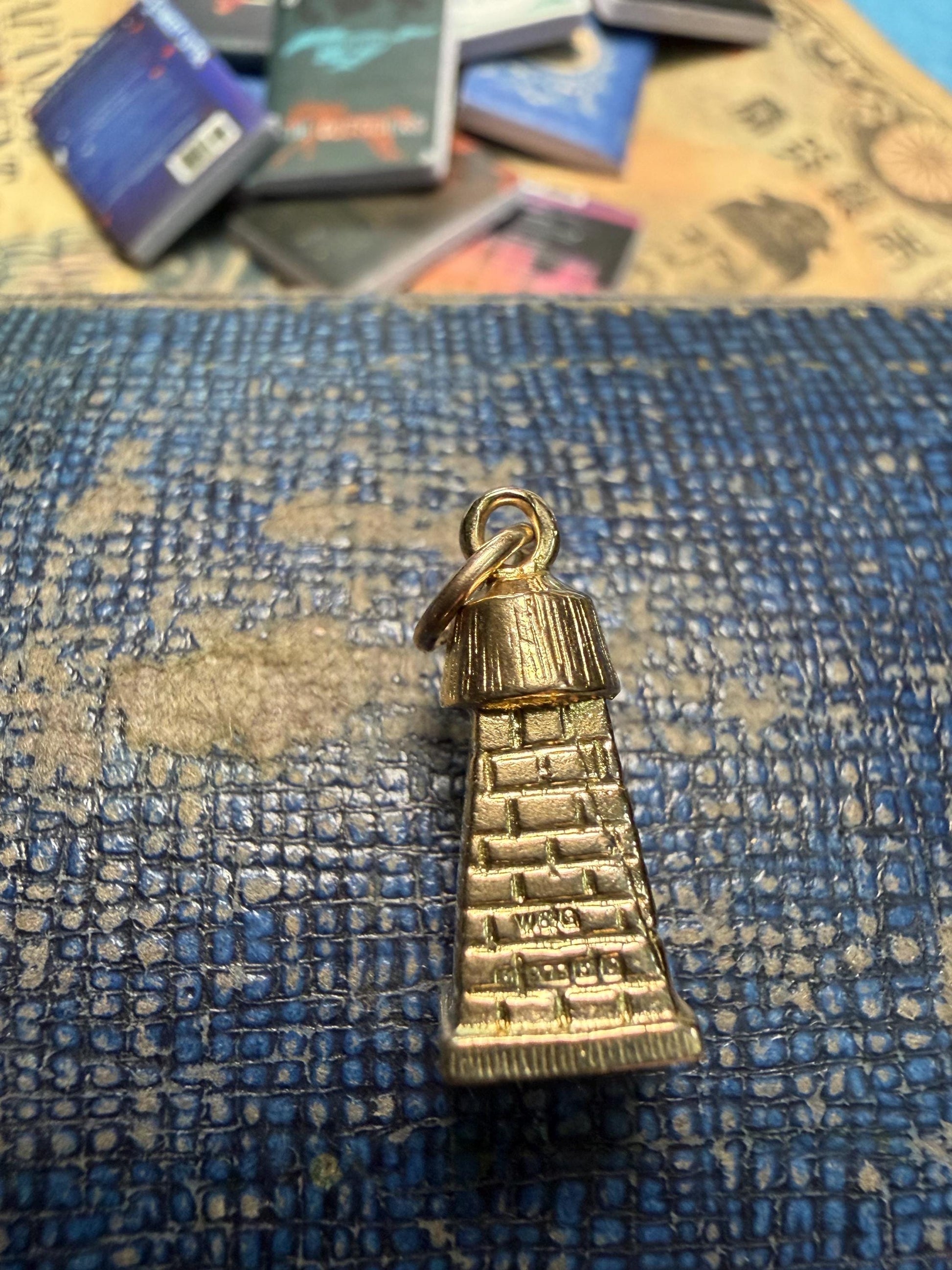 Dalek charm very unusual / hallmarked 2.08g in weight
