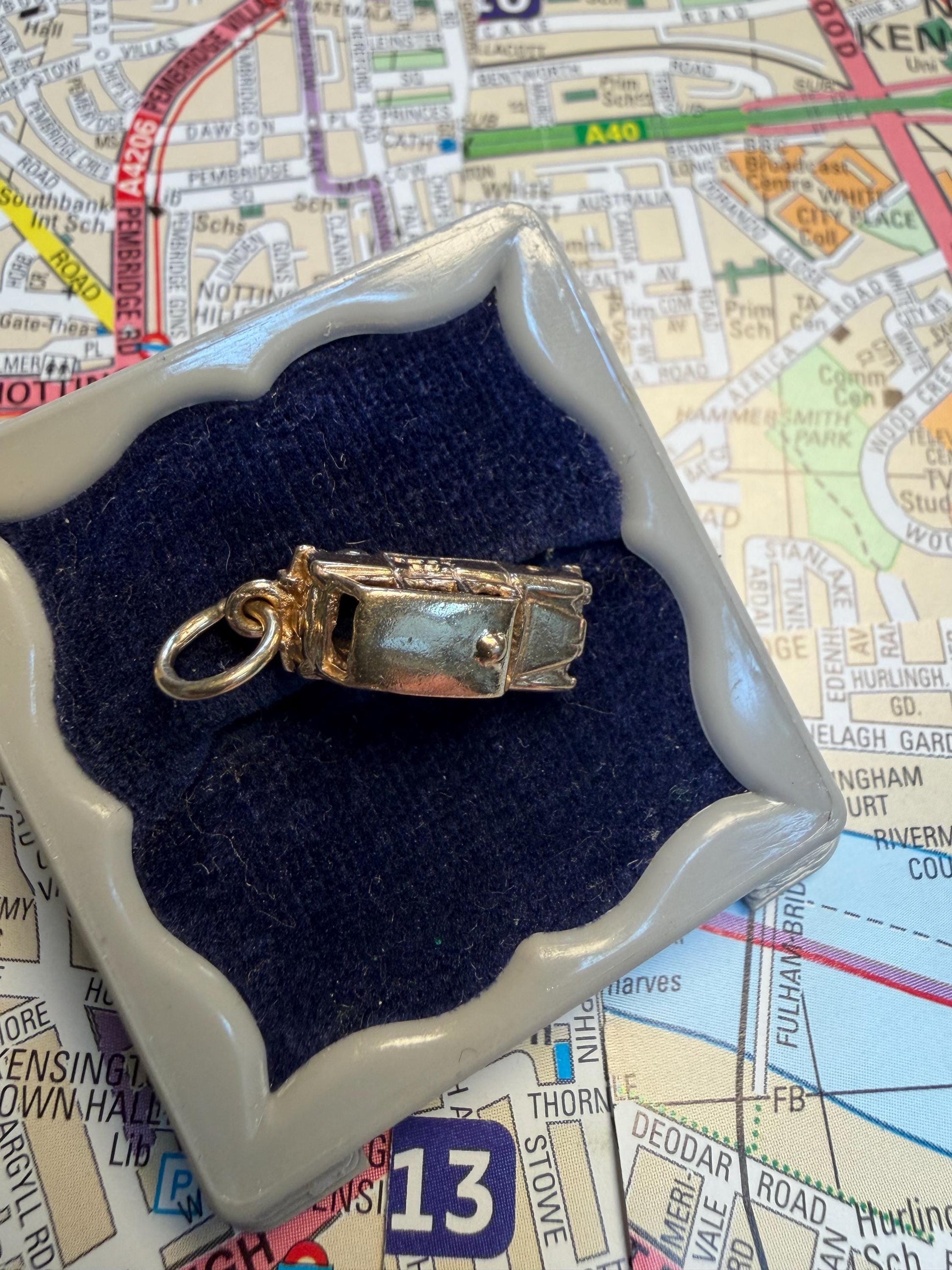 Lovely 9 ct gold London Taxi beautifully hallmarked .