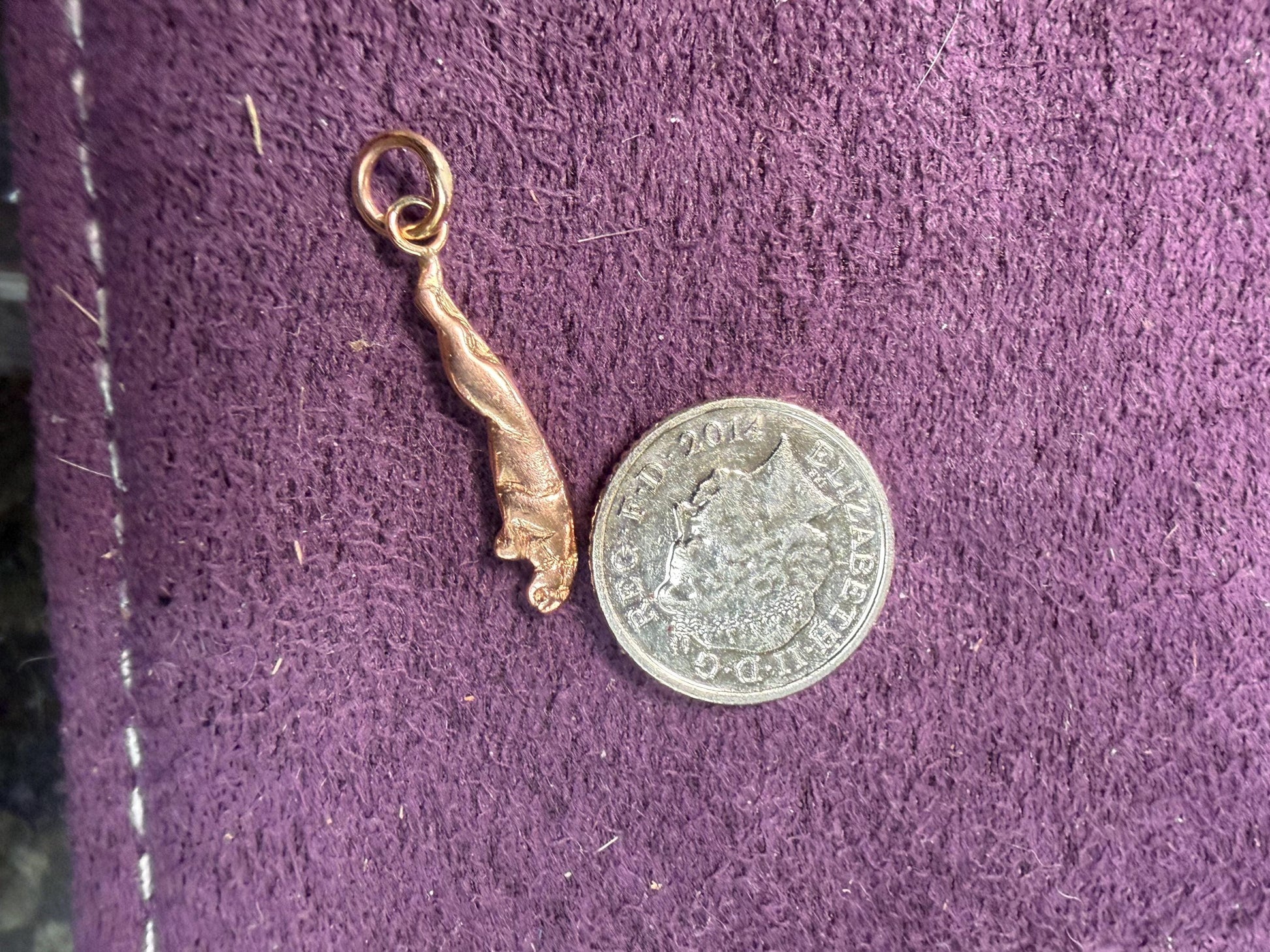 Jaguar cat pendant 9 ct