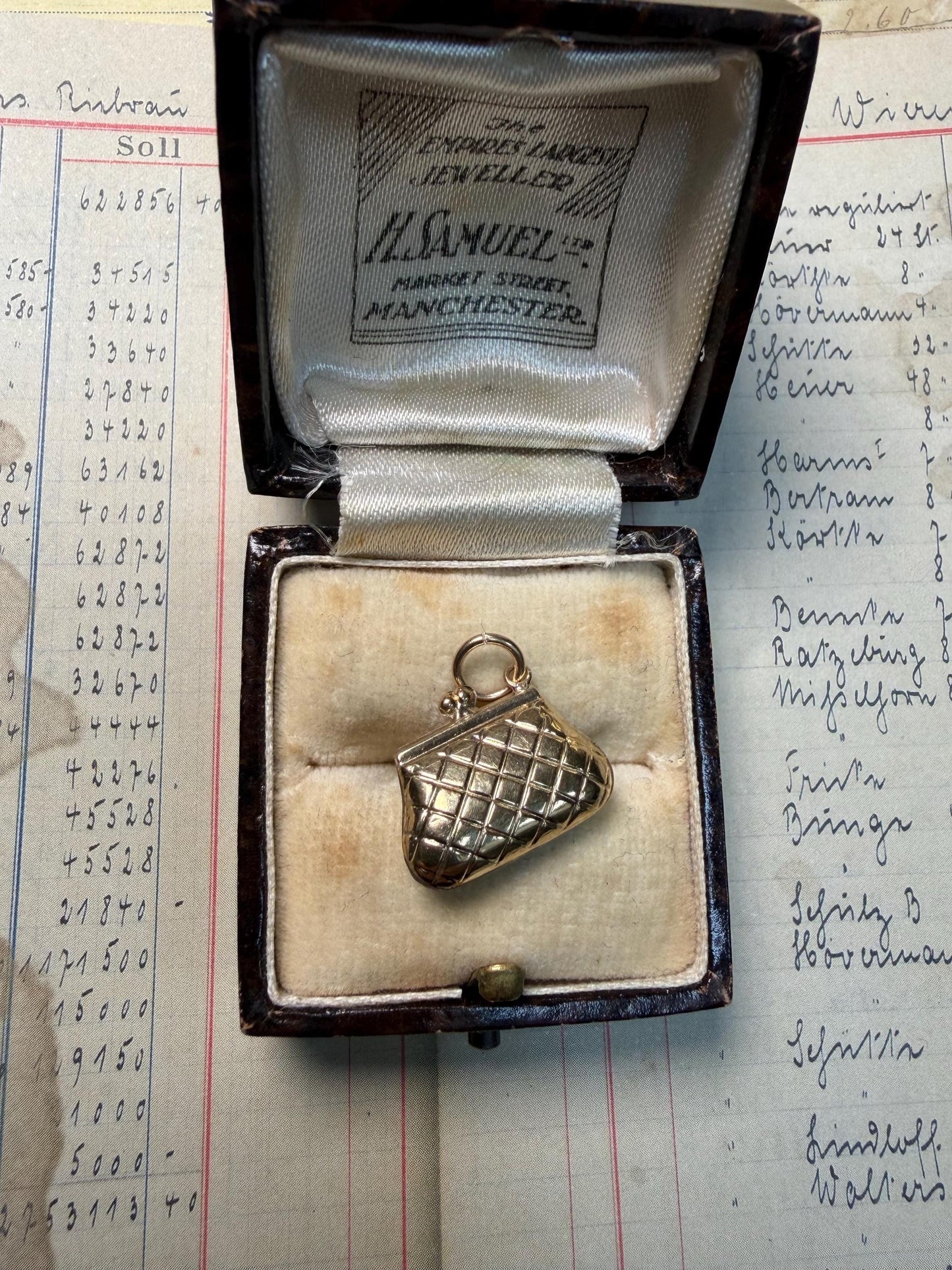 Puffy handbag / tested 9ct