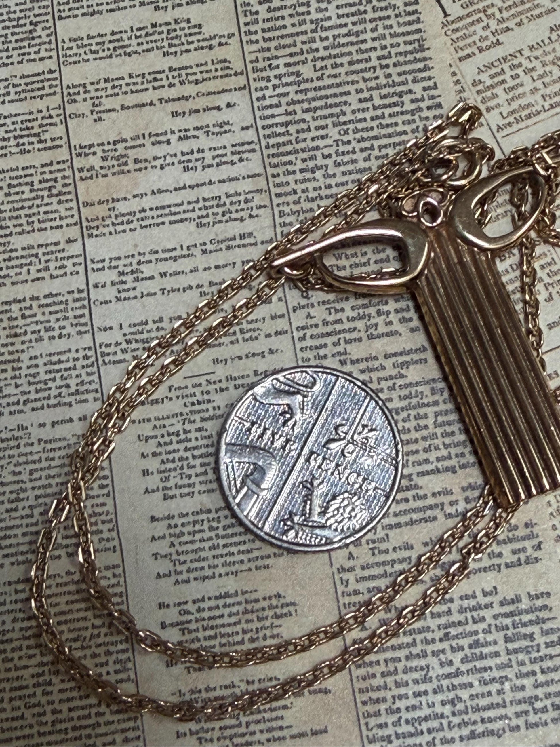A stunning collectors piece by Ola Gorie - pendant and necklace