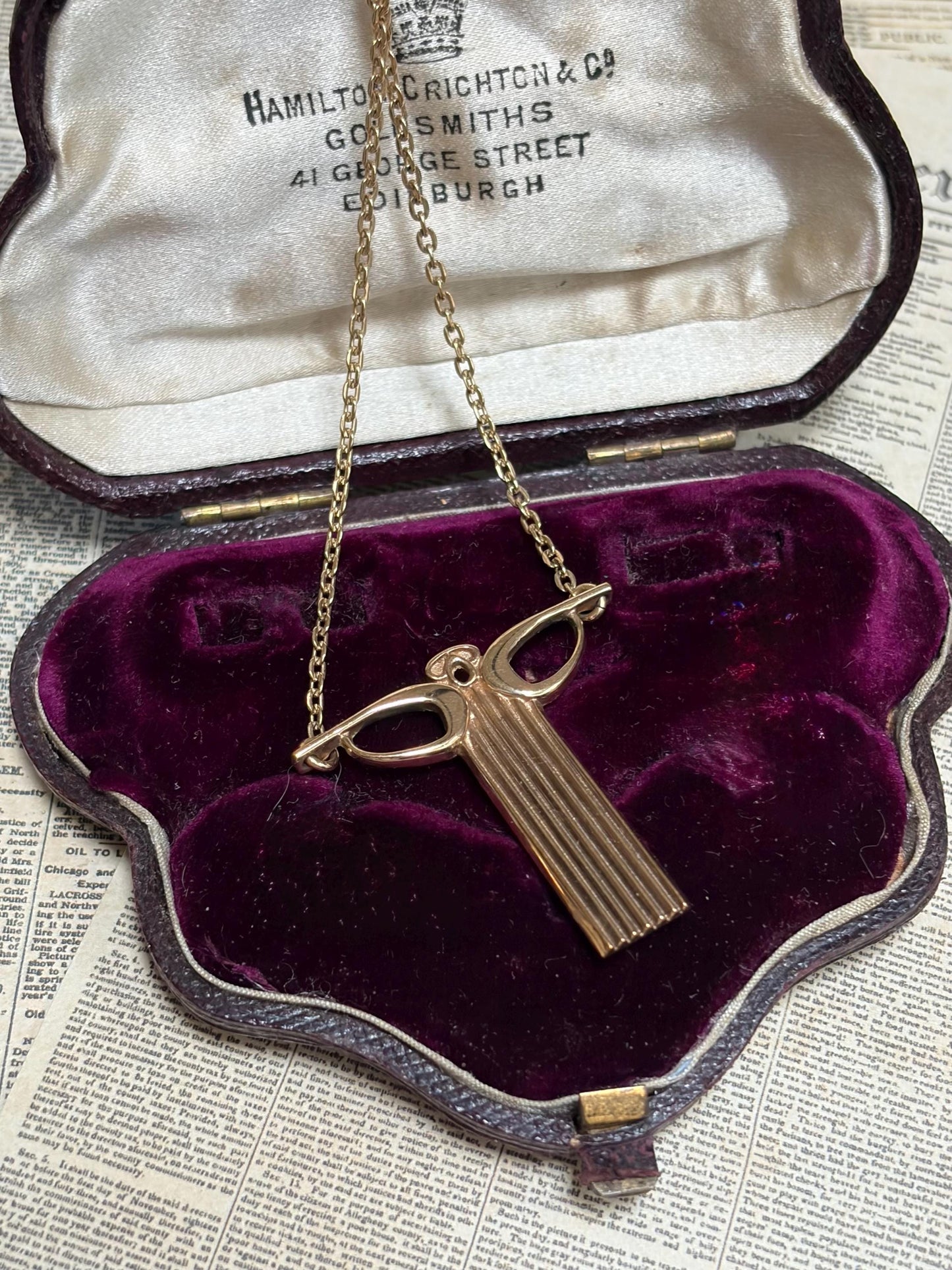 A stunning collectors piece by Ola Gorie - pendant and necklace