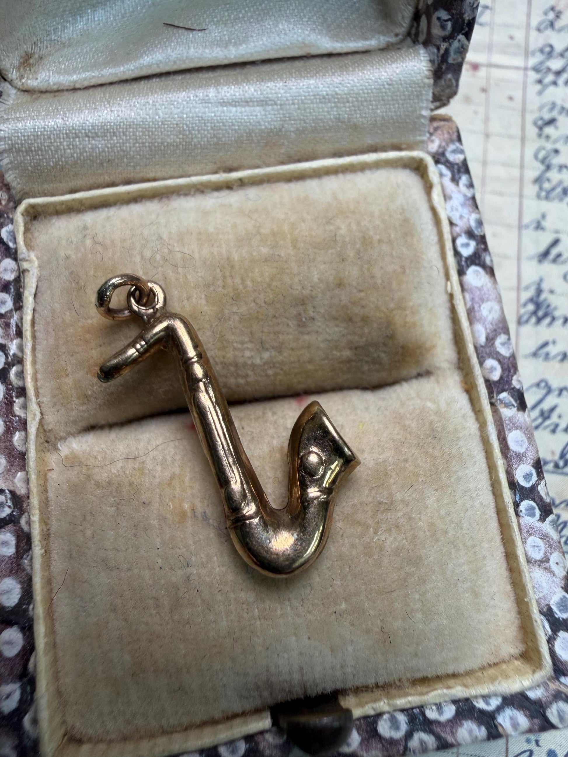 9ct gold saxophone