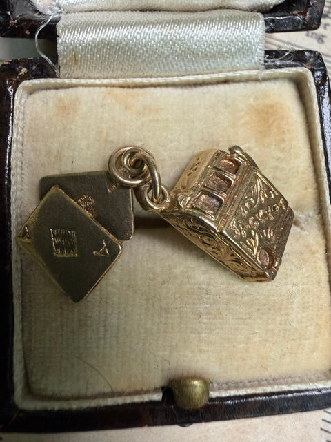 Vintage 9ct Gold Playing Cards & Jackpot Slot Machine Charm