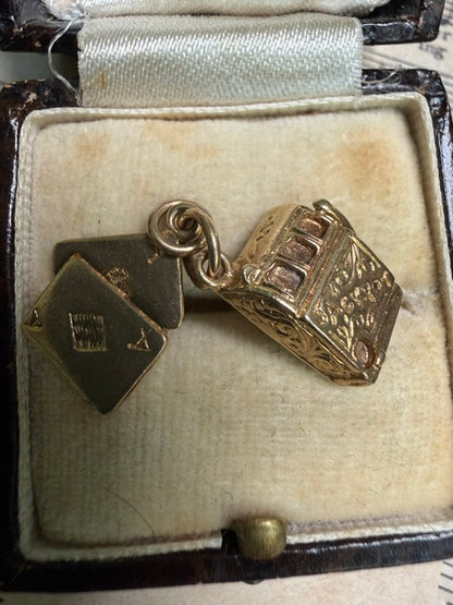 Vintage 9ct Gold Playing Cards & Jackpot Slot Machine Charm