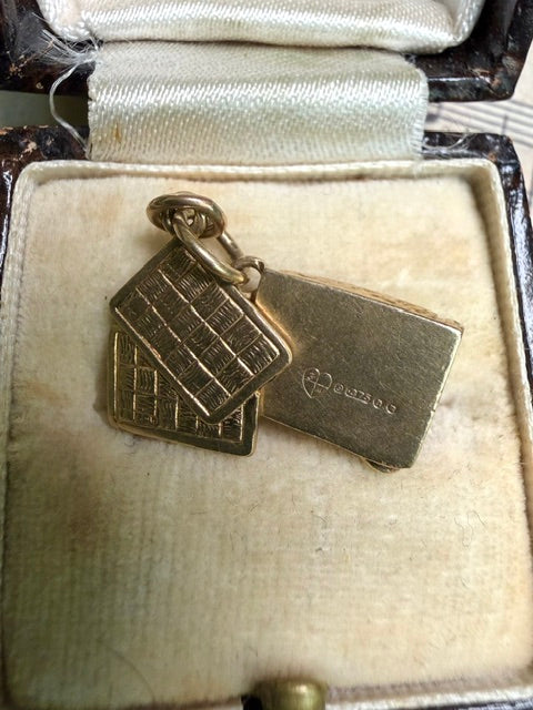 Vintage 9ct Gold Playing Cards & Jackpot Slot Machine Charm